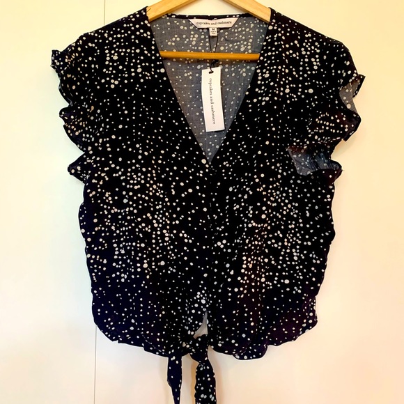 Cupcakes & Cashmere navy and white blouse. - Picture 2 of 5